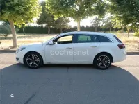Usado Opel Insignia Excellence 140 CV (102 kW) 2014 Blanco Familiar