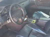 Usado Mercedes E320 Elegance 220 CV (161 kW) 1995 Gris / plata Berlina