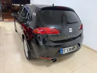 Usado Seat Leon Sport 140 CV (102 kW) 2009 Negro Utilitario