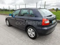 Usado Audi A3 Ambiente 110 CV (80 kW) 2001 Azul Utilitario