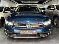 Usado VW Passat GTE 218 CV (160 kW) 2022 Azul Familiar