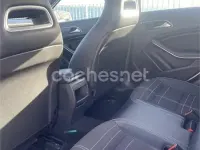 Usado Mercedes A180 Urban 109 CV (80 kW) 2015 Blanco Berlina