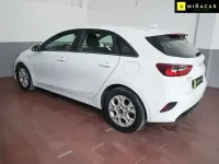 Usado Kia Ceed 101 CV (74 kW) 2021 Blanco Utilitario