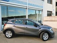 Usado Renault Captur Intens 100 CV (73 kW) 2021 Gris / plata SUV