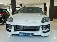 Usado Porsche Cayenne Turbo E-Hybrid 740 CV (544 kW) 2024 Gris / plata SUV