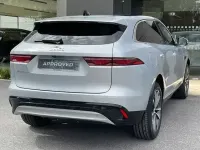Usado Jaguar F-Pace SE 204 CV (150 kW) 2021 Hakuba silver / metalizado SUV