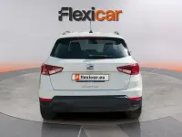 Usado Seat Arona Style Plus 110 CV (80 kW) 2022 Blanco SUV