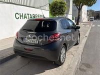 Usado Peugeot 208 Style 100 CV (73 kW) 2017 Gris / plata Utilitario