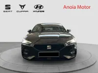 Usado Seat Leon FR 116 CV (85 kW) 2025 Negro Berlina