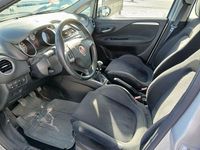 Usado Fiat Punto Easy 77 CV (56 kW) 2014 Gris Utilitario