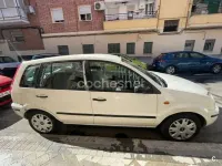 Usado Ford Fusion 68 CV (50 kW) 2002 Blanco Utilitario