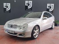 Usado Mercedes C180 143 CV (105 kW) 2008 Gris / plata Berlina