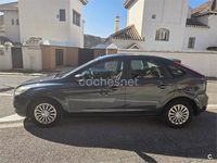 Usado Ford Focus Trend 115 CV (84 kW) 2010 Gris / plata Berlina