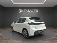 Usado Peugeot 208 Active 102 CV (75 kW) 2022 Blanco Utilitario