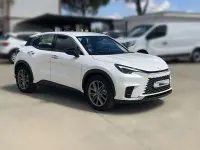 Usado Lexus LBX 136 CV (100 kW) 2024 Blanco SUV