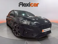 Usado Ford Focus ST-Line 155 CV (114 kW) 2021 Negro Berlina