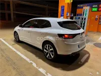 Usado Renault Mégane Bose Edition 130 CV (95 kW) 2017 Blanco Berlina