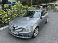 Usado Mercedes C200 Avantgarde 136 CV (100 kW) 2010 Gris / plata Berlina