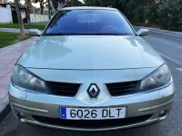 Usado Renault Laguna II Dynamique 135 CV (99 kW) 2005 Gris Berlina