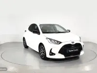Usado Toyota Yaris Style 116 CV (85 kW) 2022 Blanco Utilitario