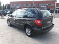 Usado Chrysler Voyager 143 CV (105 kW) 2006 Gris / plata Monovolumen