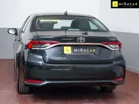 Usado Toyota Corolla Active 121 CV (88 kW) 2022 Negro Berlina
