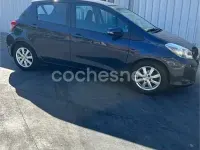 Usado Toyota Yaris Active 99 CV (72 kW) 2012 Azul Utilitario