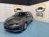 Usado Toyota Auris Active 116 CV (85 kW) 2017 Gris / plata Berlina