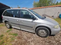 Usado Chrysler Voyager 150 CV (110 kW) 2006 Gris Monovolumen