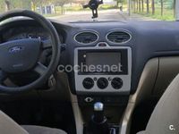 Usado Ford Focus Trend 115 CV (84 kW) 2006 Blanco Familiar