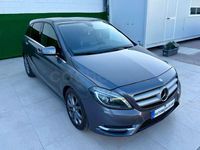 Usado Mercedes B180 109 CV (80 kW) 2013 Gris / plata Monovolumen