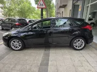 Usado Ford Focus Trend+ 125 CV (91 kW) 2018 Negro Utilitario