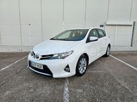 Usado Toyota Auris Active 90 CV (66 kW) 2013 Blanco Berlina