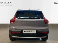 Käytetty Volvo XC40 Core 163 HP (119 kW) 2025 Harmaa Katumaasturi