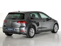 Usado VW Golf VIII Advance 130 CV (95 kW) 2020 Gris / plata Berlina