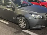 Usado Chevrolet Cruze LS 125 CV (91 kW) 2010 Gris / plata Berlina