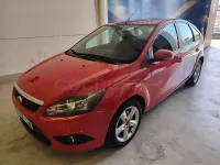 Käytetty Ford Focus Trend 100 HP (73 kW) 2008 Punainen Sedan