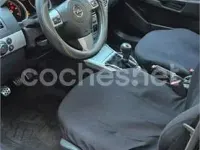 Usado Opel Astra Cosmo 100 CV (73 kW) 2007 Negro Berlina