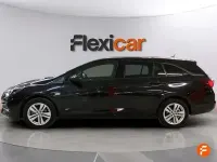 Usado Opel Astra Ultimate 145 CV (106 kW) 2021 Negro Familiar
