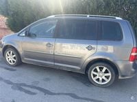 Usado VW Touran Advance 136 CV (100 kW) 2004 Gris / plata Monovolumen