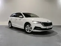Usado Skoda Octavia Ambition 150 CV (110 kW) 2024 Blanco Familiar