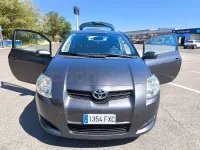 Usado Toyota Auris Luna 90 CV (66 kW) 2007 Gris / plata Utilitario