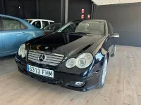 Usado Mercedes C180 143 CV (105 kW) 2007 Azul Berlina