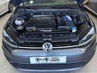Usado VW Golf VII 115 CV (84 kW) 2019 Gris / plata Berlina