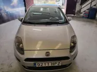 Usado Fiat Punto Easy 69 CV (50 kW) 2013 Gris / plata Utilitario