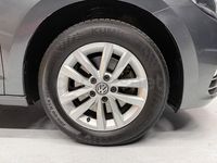 Usado VW Touran Advance 115 CV (84 kW) 2017 Gris / plata Monovolumen