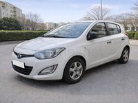 Usado Hyundai i20 85 CV (62 kW) 2013 Blanco Utilitario