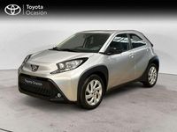 Usado Toyota Aygo Play 72 CV (52 kW) 2024 Gris Utilitario