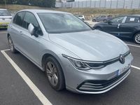 Usado VW Golf VIII Life 110 CV (80 kW) 2022 Plata metalizado Utilitario