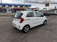 Usado Kia Picanto Urban 69 CV (50 kW) 2015 Blanco Utilitario